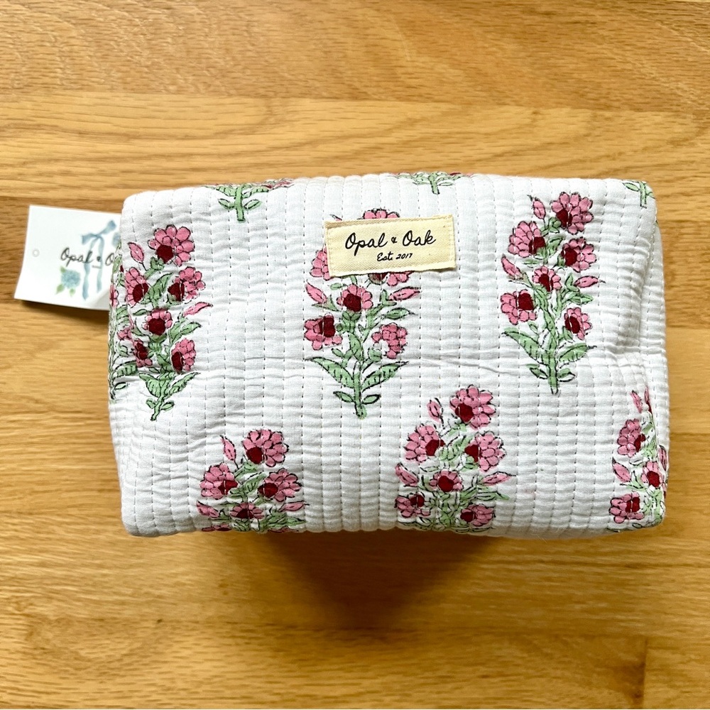 NWT Opal and Oak Makeup Bag